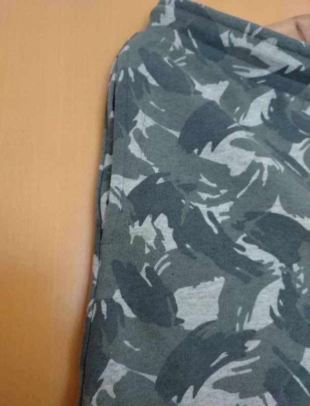 Neue Camouflage Hose Gr.170