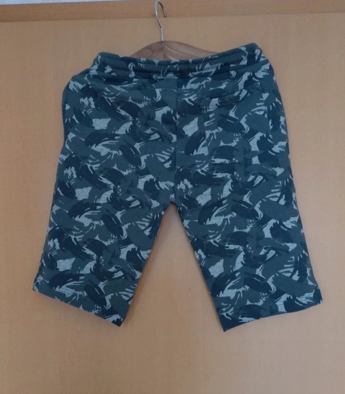 Neue Camouflage Hose Gr.170
