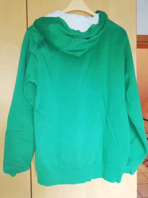 grüner Kapuzenpulli Gr. M