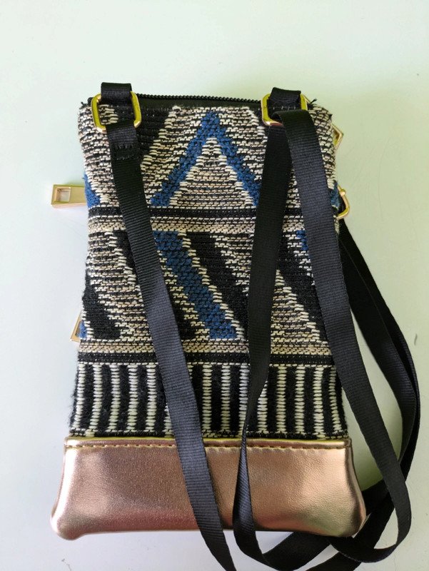 Neue Handytasche zum umhängen