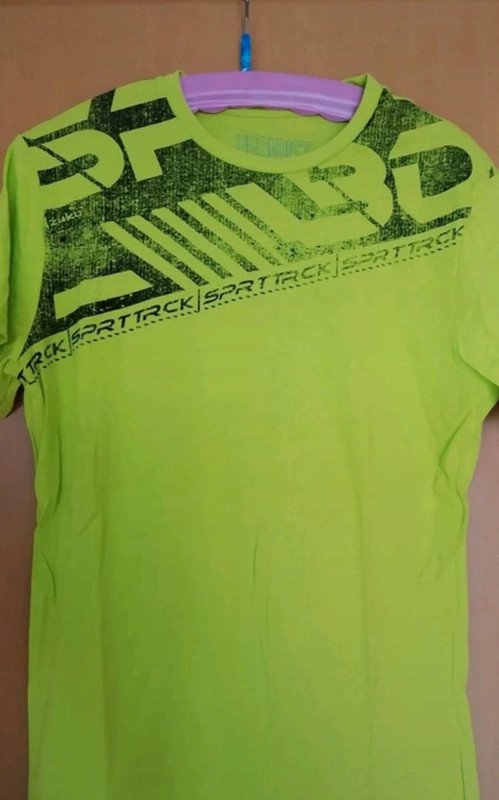 apfelgrünes T-Shirt Gr.S