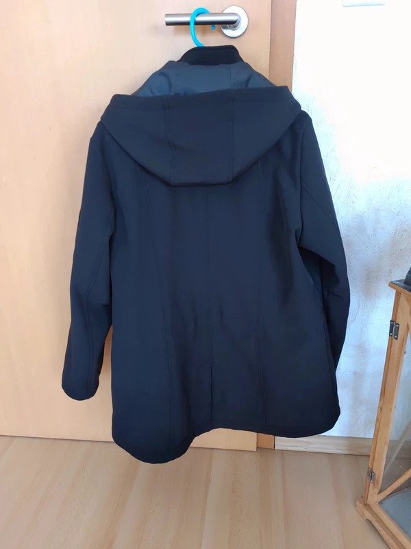 schwarze Softshelljacke Gr.42/44