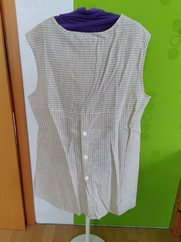 neue Bluse Gr.48