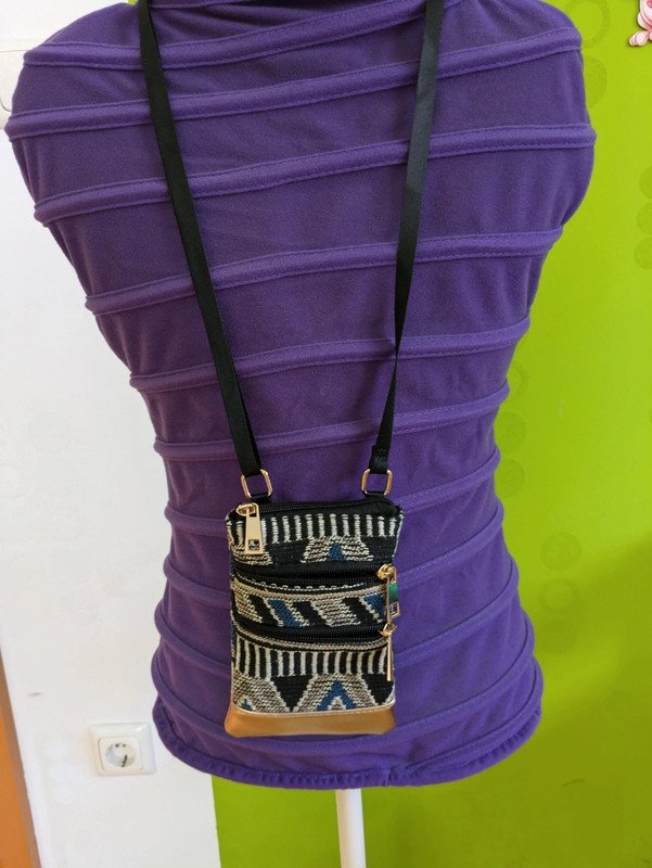 Neue Handytasche zum umhängen