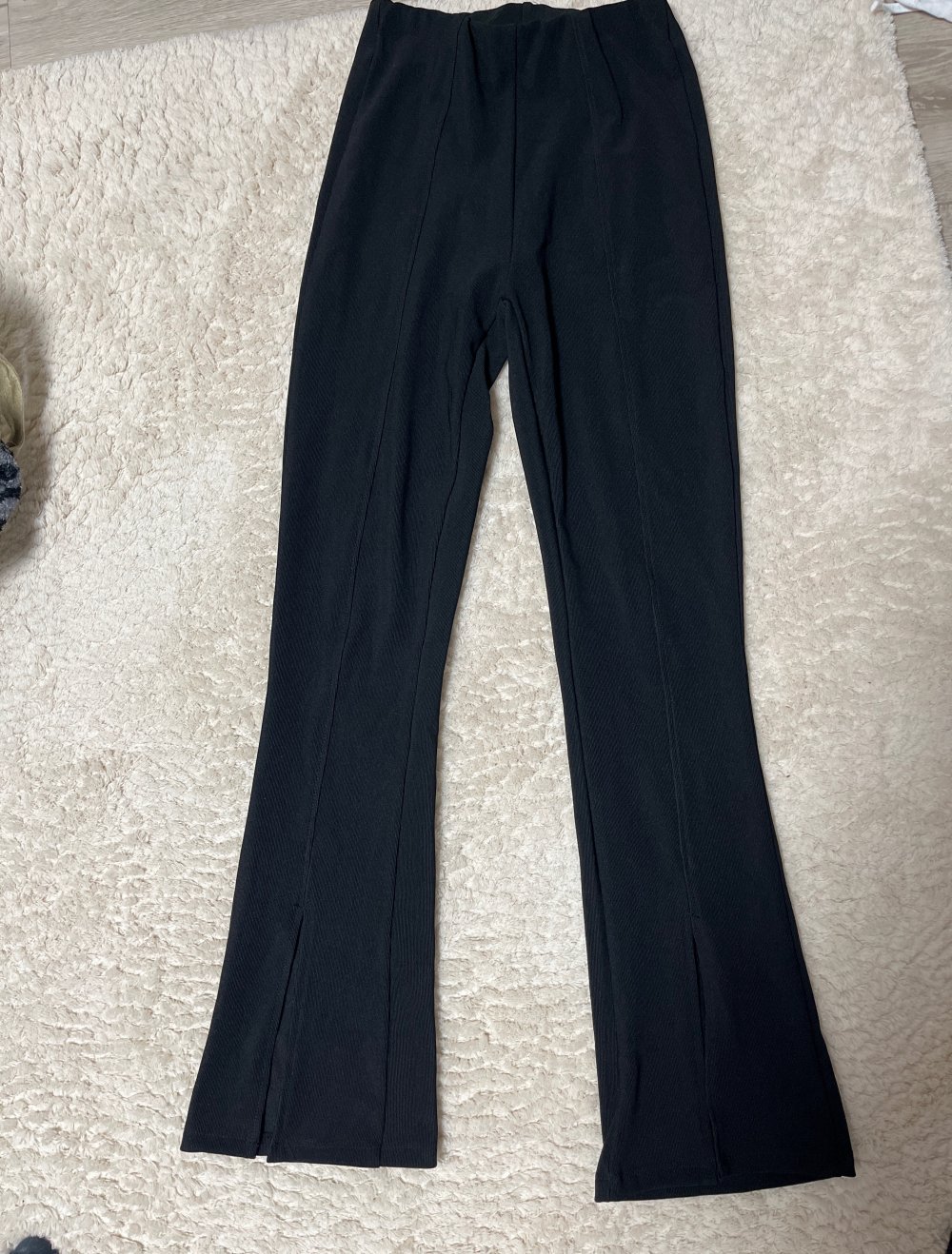 Leggins mit Schlitz vorne