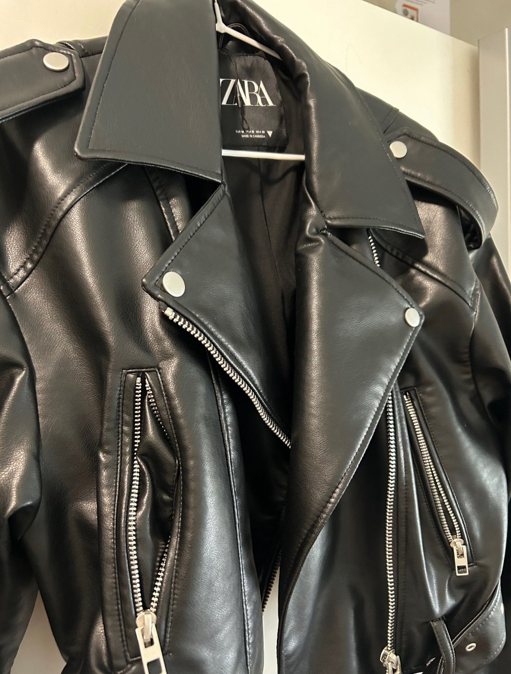 Zara Lederjacke