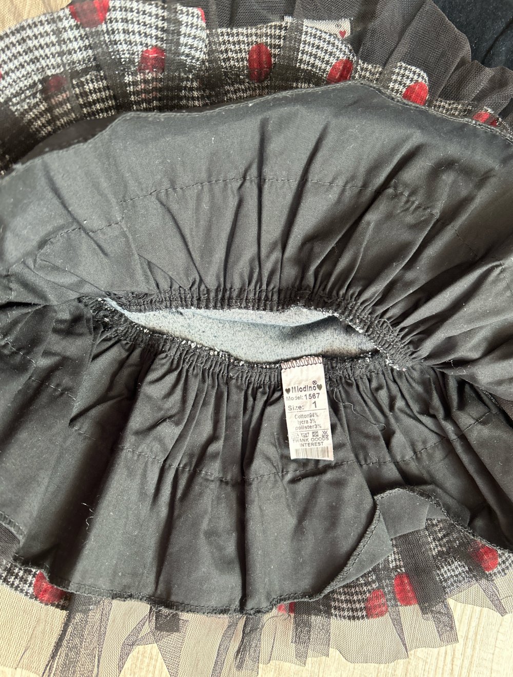 ein sehr schickes Kleid zum ausgehen angenehm zum Tragen, für Mädchen mit unter Rock