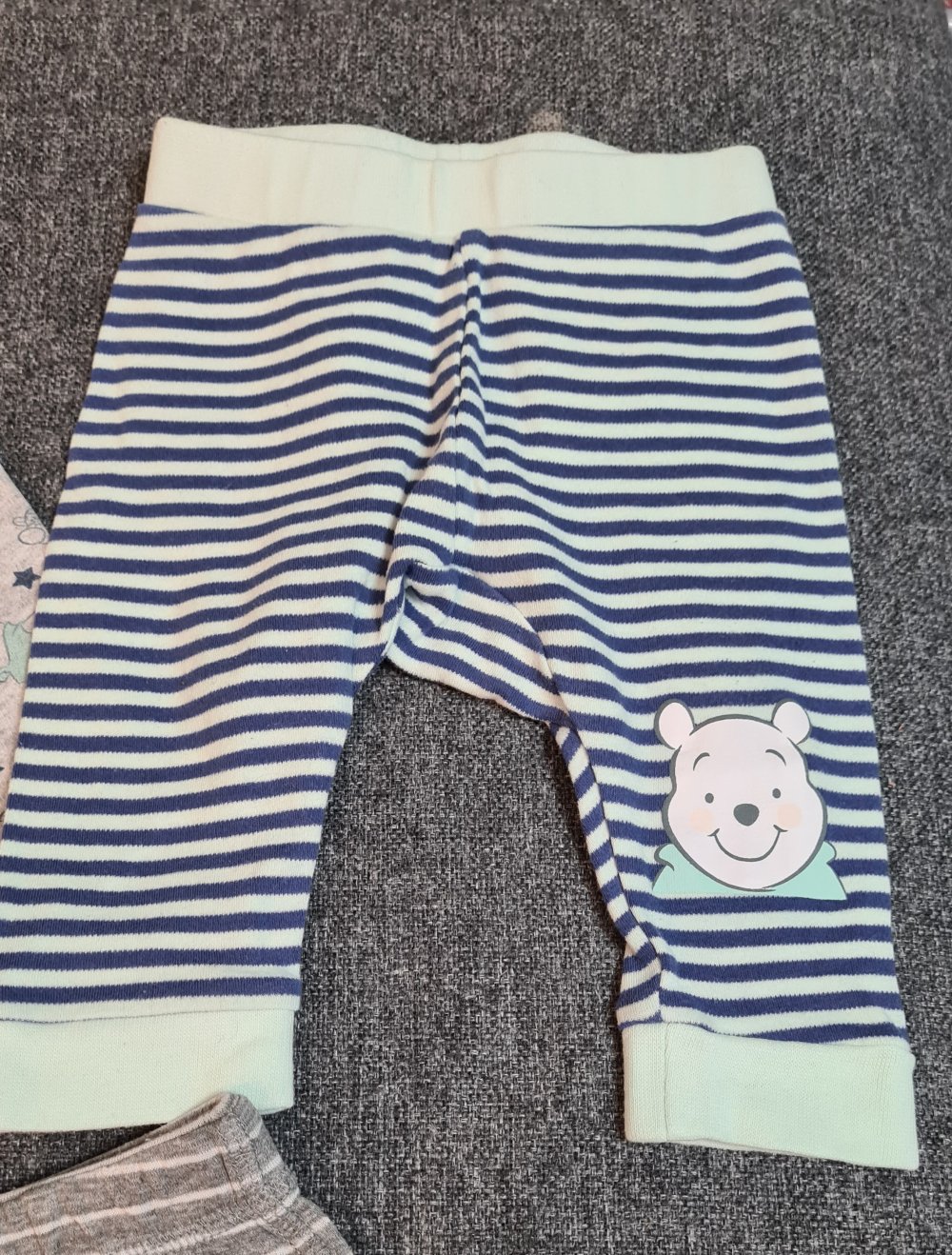 3 Hosen in Größe 62/68