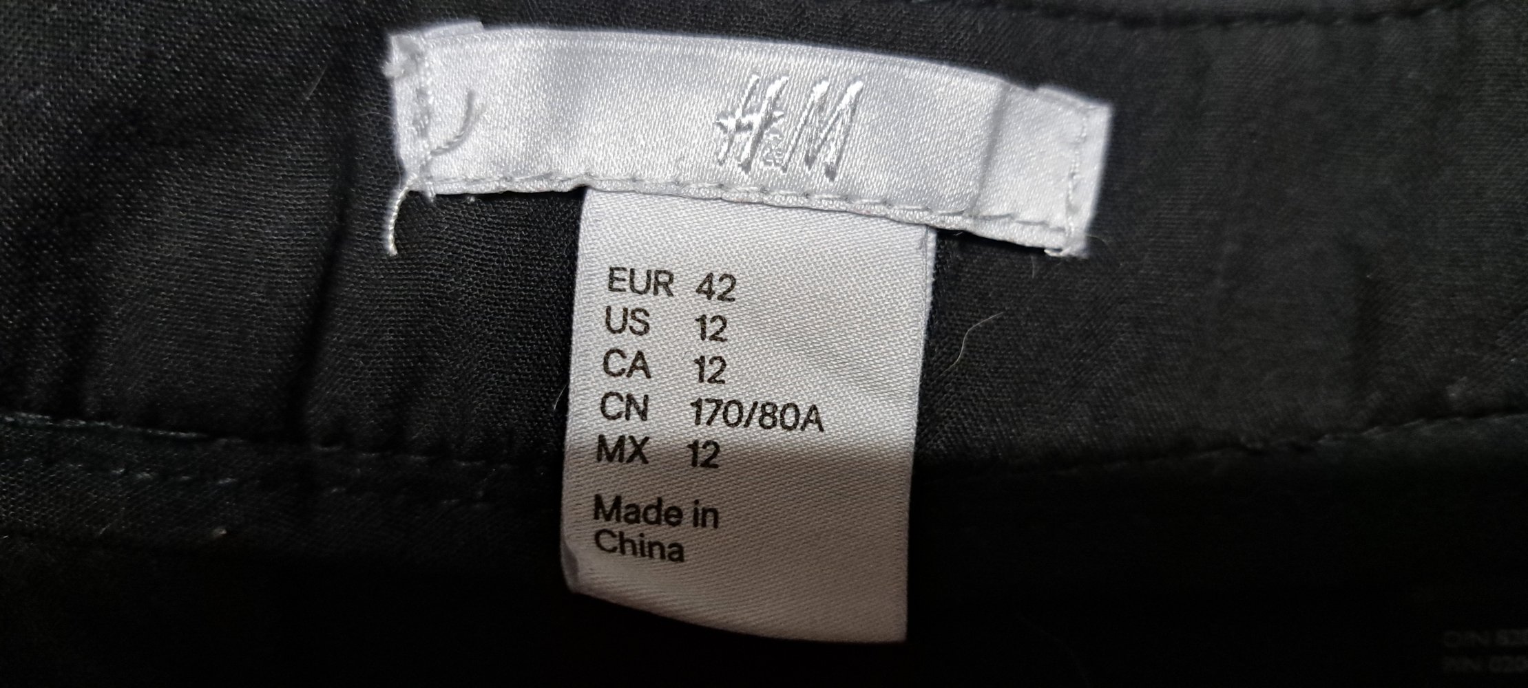 Schicke, feine Hose - schwarz - optimal für Büro - Gr. 42