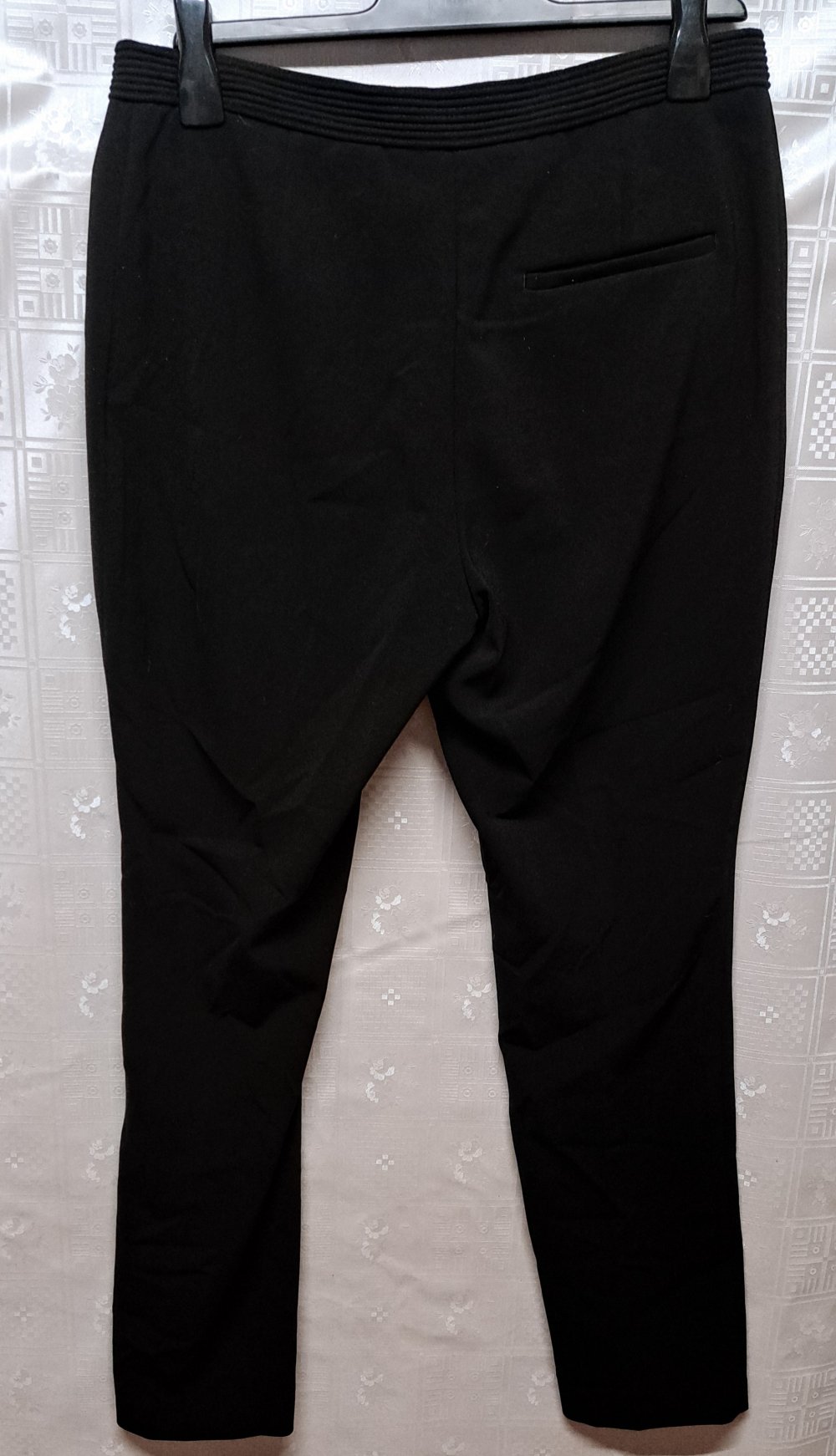 Schicke, feine Hose - schwarz - optimal für Büro - Gr. 42