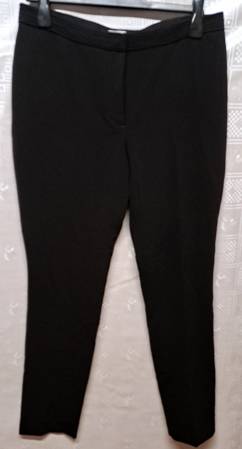 Schicke, feine Hose - schwarz - optimal für Büro - Gr. 42