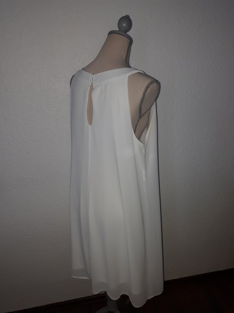 Ich verkaufe ein super schönes Kleid in Größe XL !