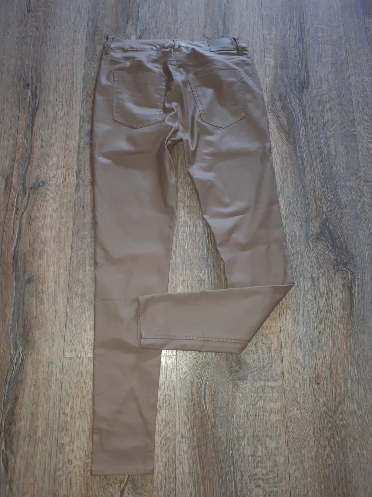 Super schöne Stretch-Hose in Lederoptik in Größe L!