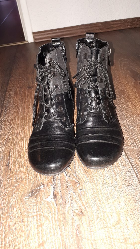  Bequeme Echtleder Stiefeletten in Größe 36 von Remonte!