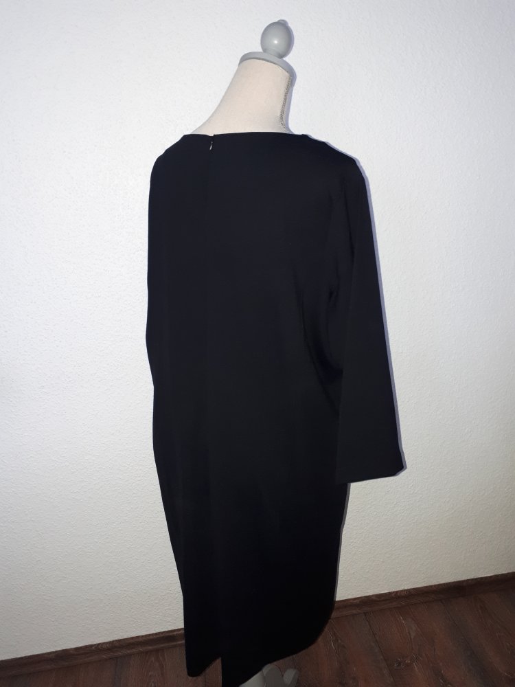  Super schönes, neues Kleid in Größe 48(XXXL) von Base Level!
