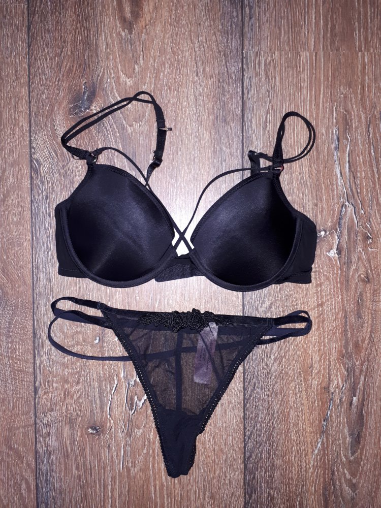  Pusch-Up BH in Größe 75B von H&M+Gratis String in Größe M von Hunkemöller!