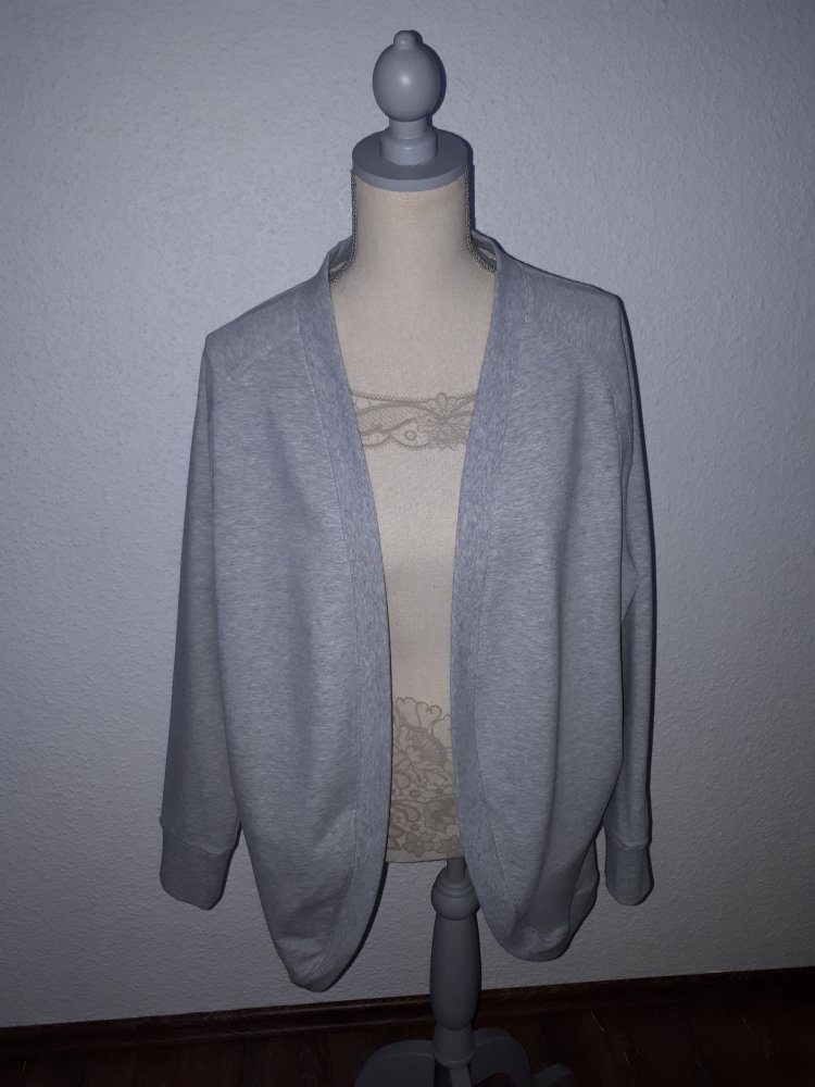  Ich verkaufe eine super schöne Sport_Jacke in Größe M von Tchibo!