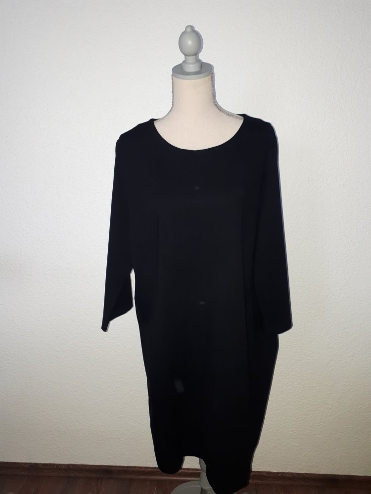  Super schönes, neues Kleid in Größe 48(XXXL) von Base Level!