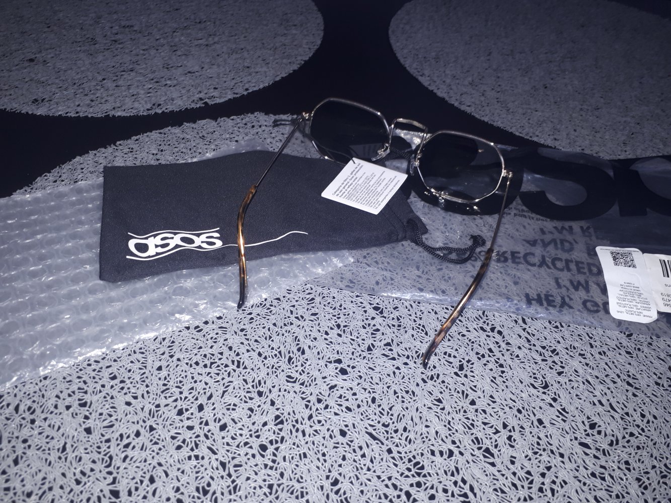  Super schöne neue Sonnenbrille mit Etikett von Asos!