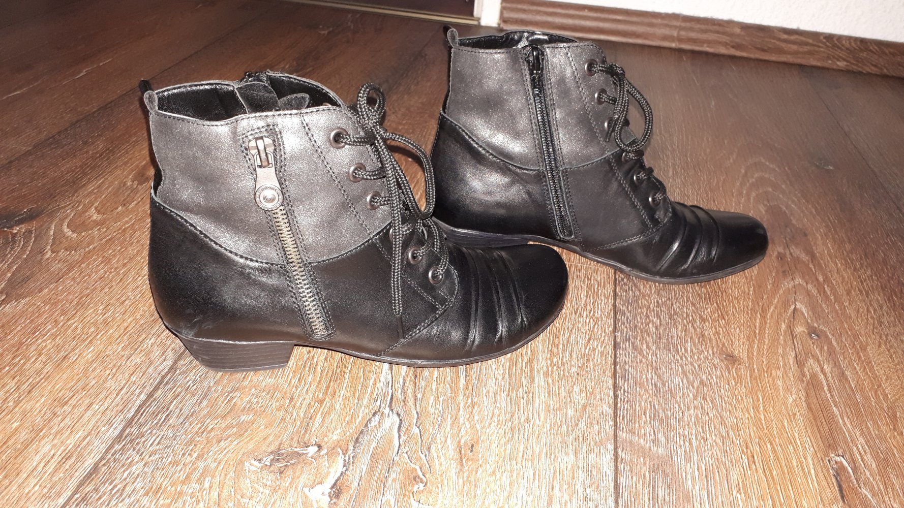  Bequeme Echtleder Stiefeletten in Größe 36 von Remonte!