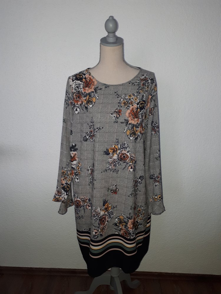 Ich verkaufe ein super schönes Kleid in Größe XL von Amy Vermont !