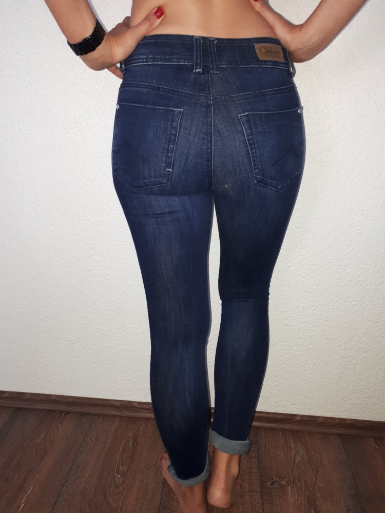  Super Skinny Leg/High Waist Jeans in Größe 34 von Clockhouse!