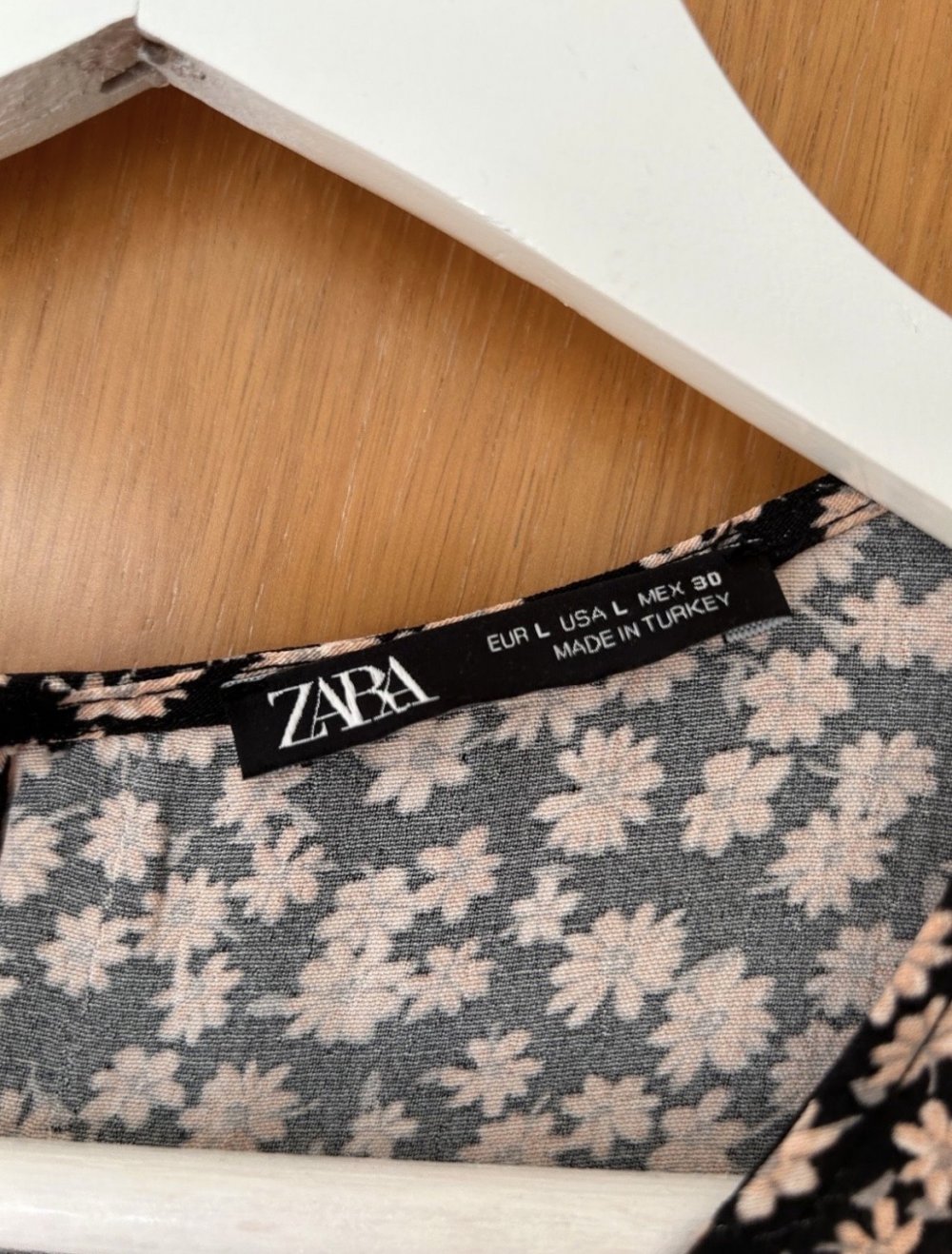 Kleid für Damen & ZARA