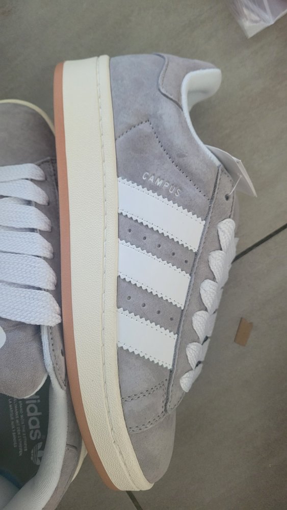 Adidas campus