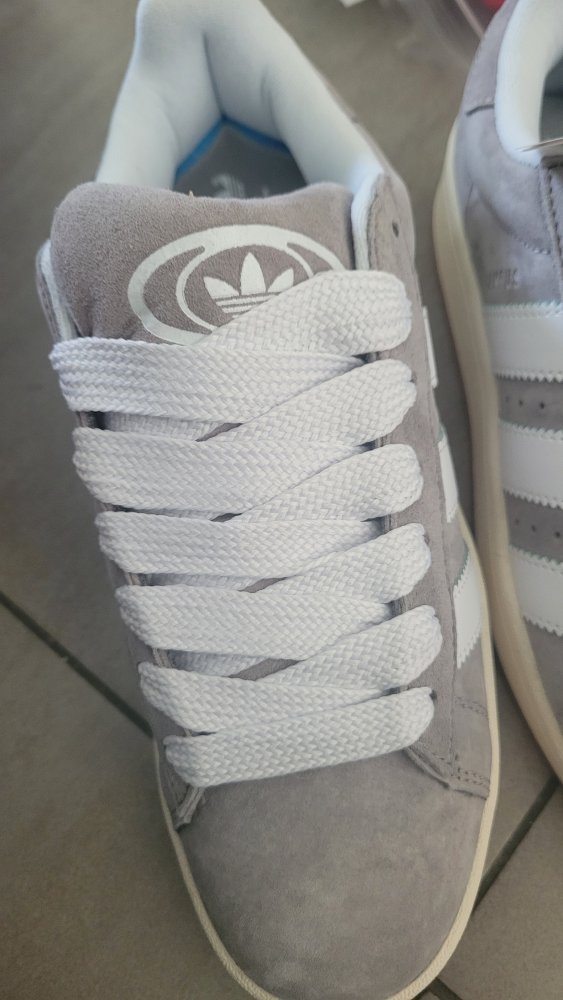 Adidas campus