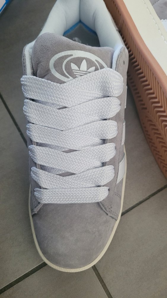 Adidas campus