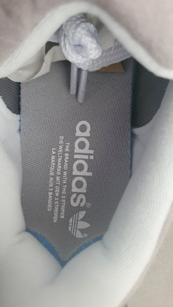 Adidas campus