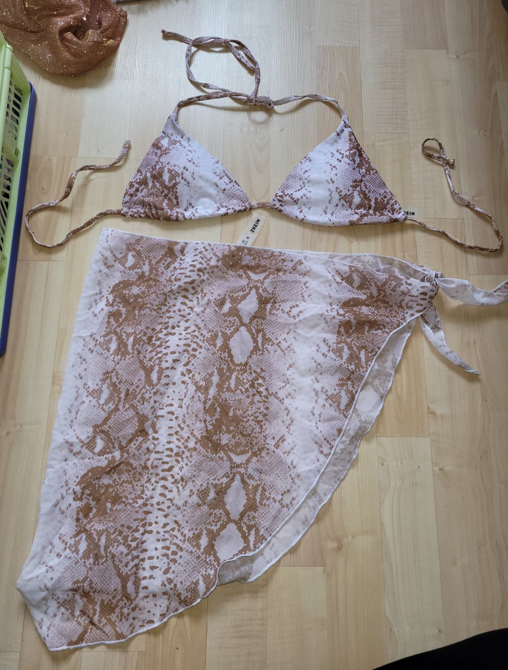 Neu! Bikini Top + passendes Tuch M 38 A B C