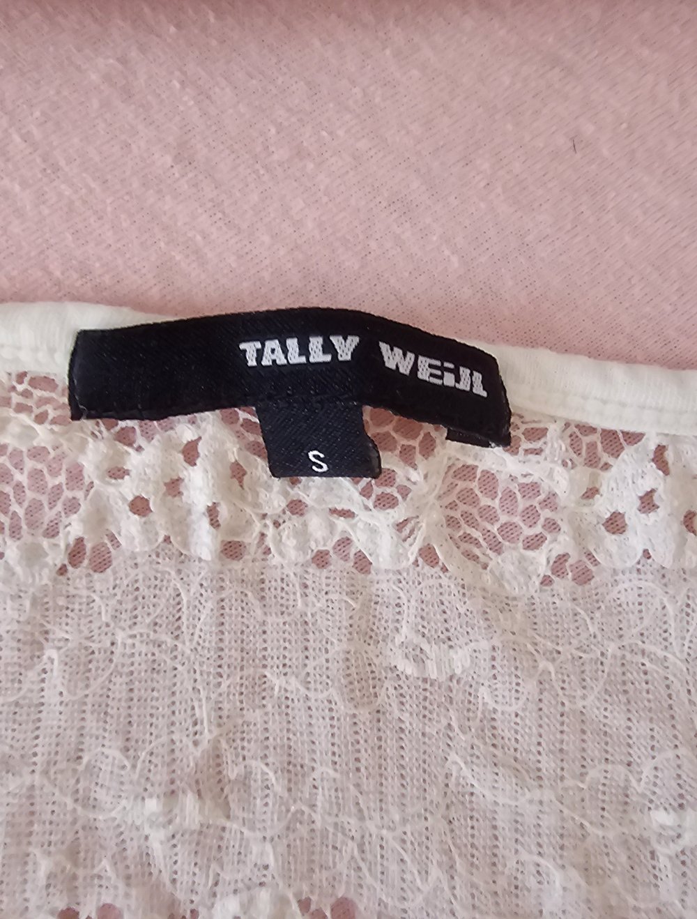 Schöne Spitzen T-Shirt in S Größe