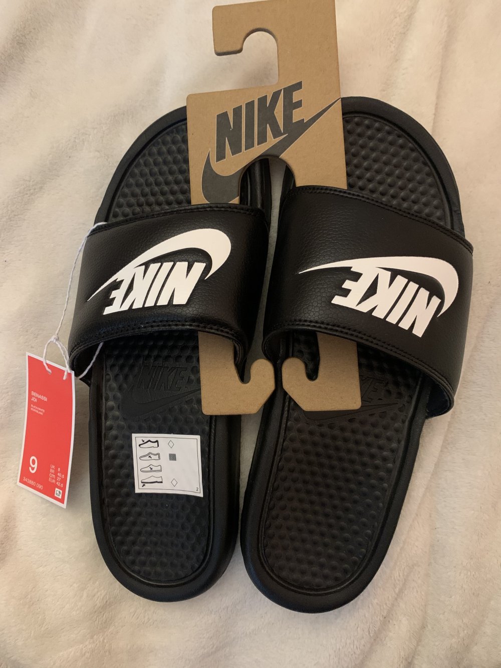 Neue Nike Benassi JDI - Nike Badeschuhe