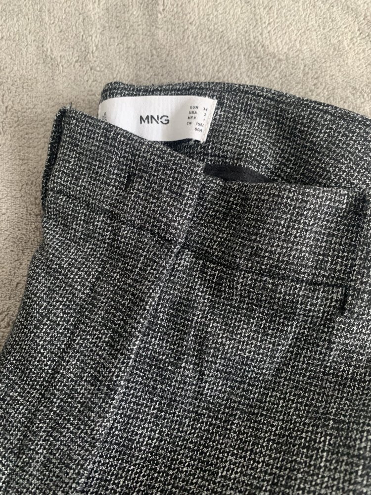 Schöne Stoffhose Mango 