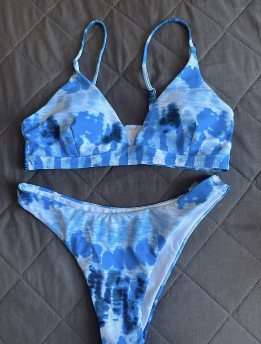 Bikini neu