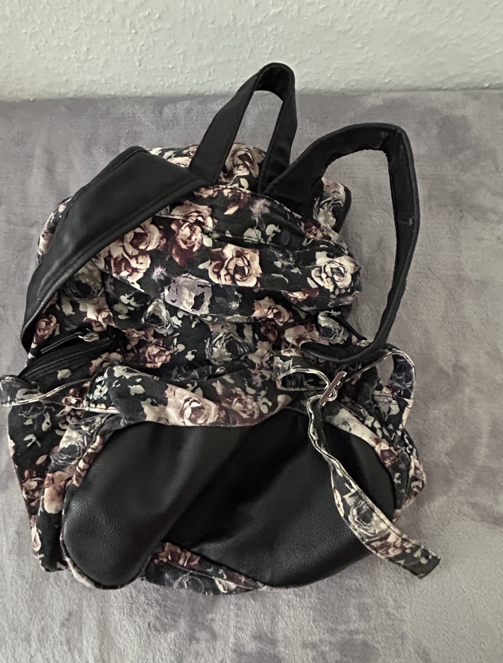 verschiedene Taschen/rucksäcke