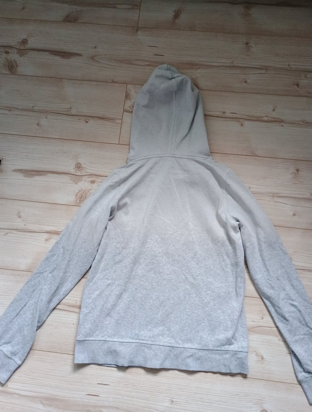 Zwei H&M Pullover ein Hoodie und ein Kurzer Pulli beides mit Einhorn Aufdruck.Beides Größe 170cm.