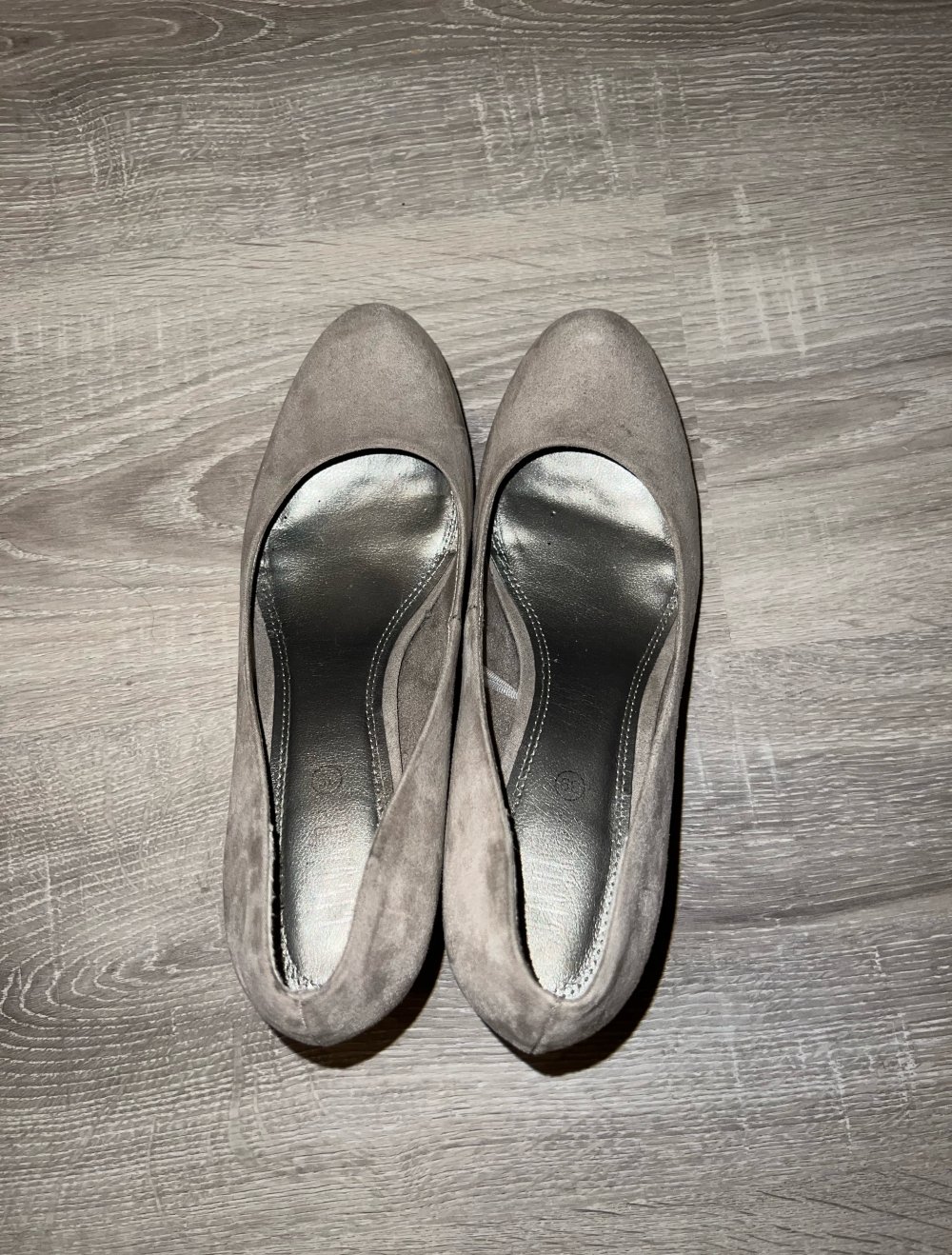 Graue, hohe Basic Schuhe