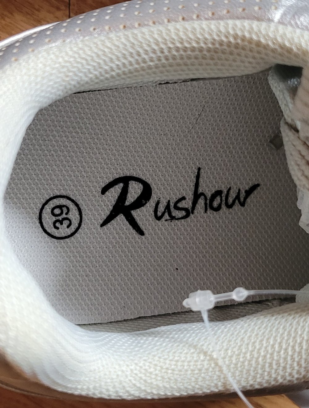 Sneaker
