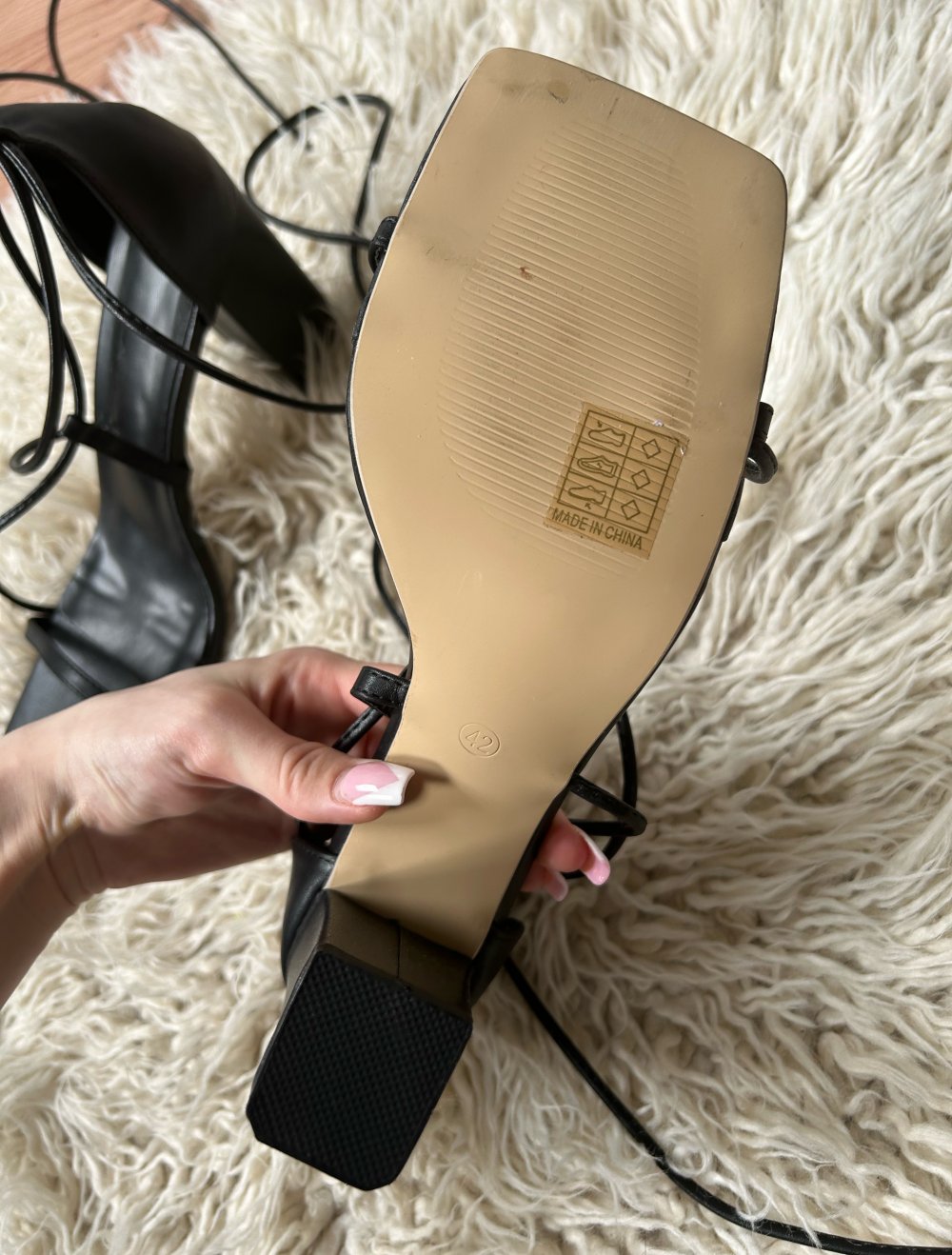 Hohe Schuhe Größe 42