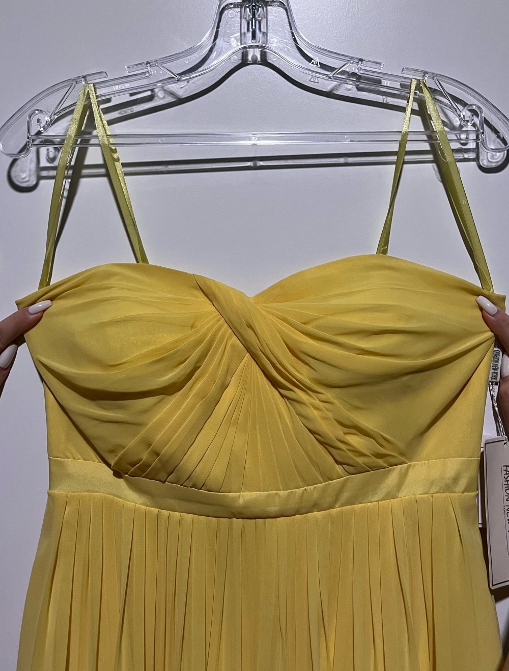Gelbes Abendkleid (kurz)