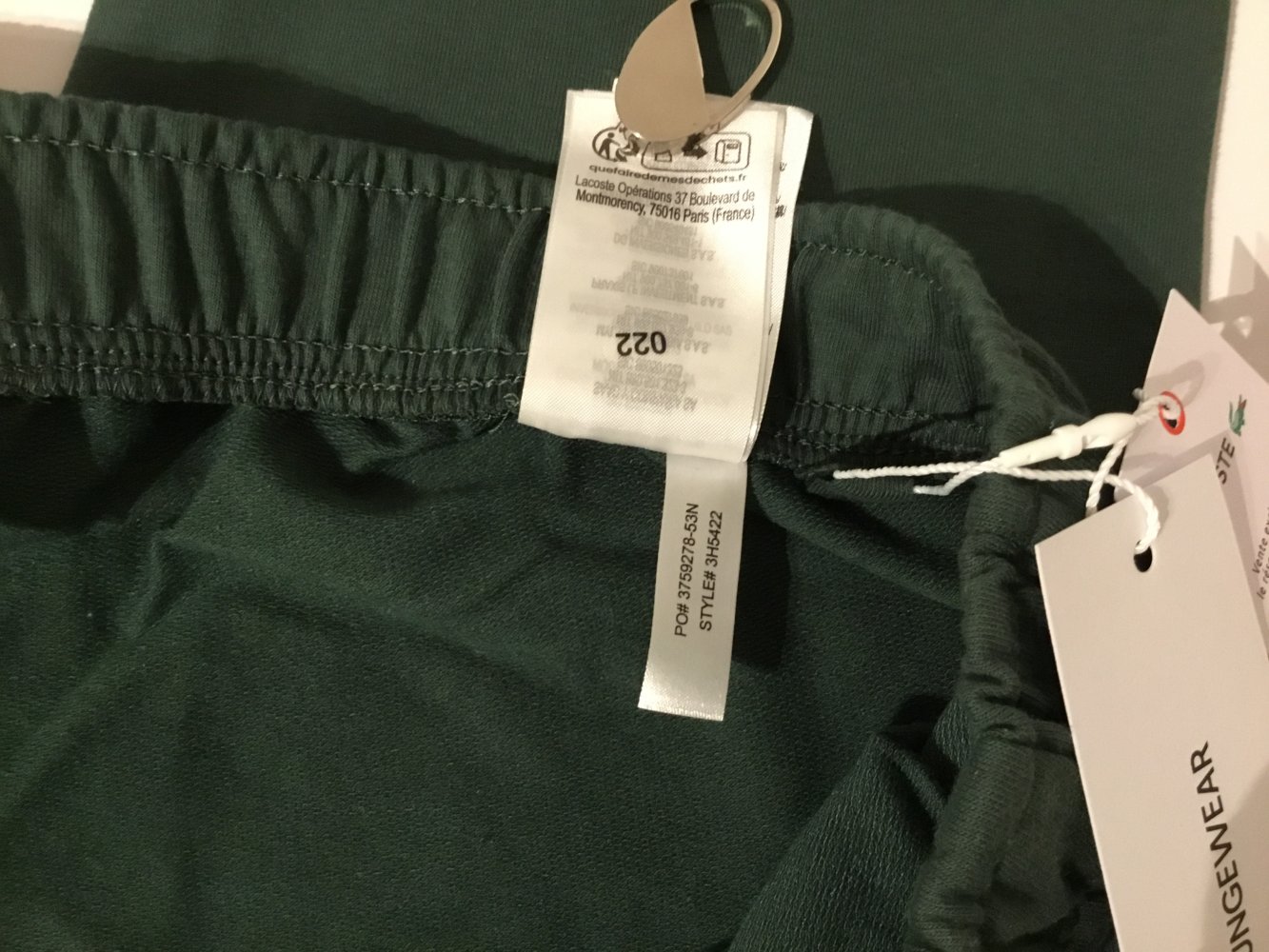 Neu! Freizeit-Hose von Lacoste in dunkelgrün, Gr. L