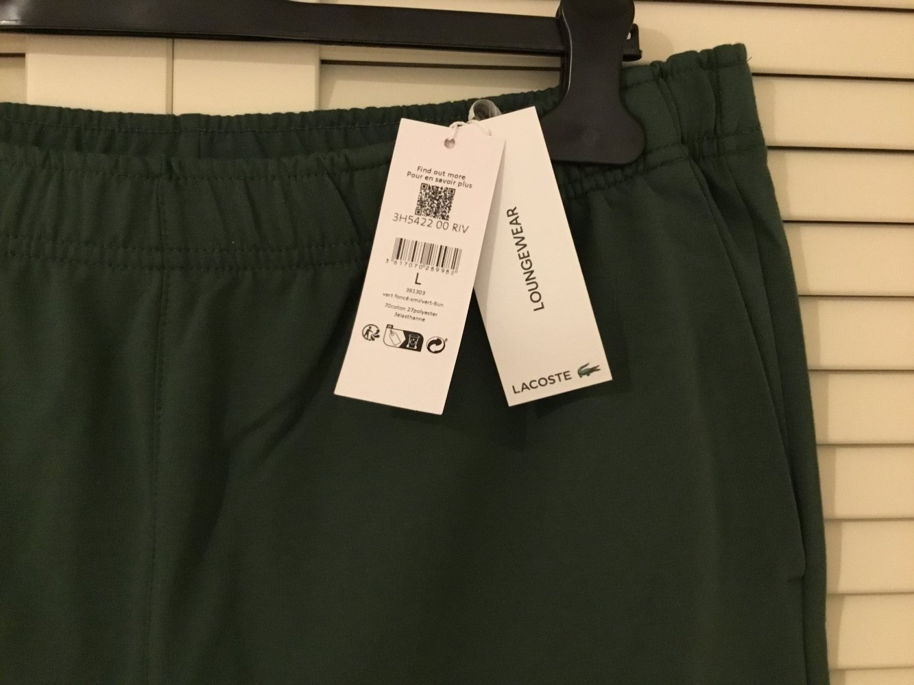 Neu! Freizeit-Hose von Lacoste in dunkelgrün, Gr. L
