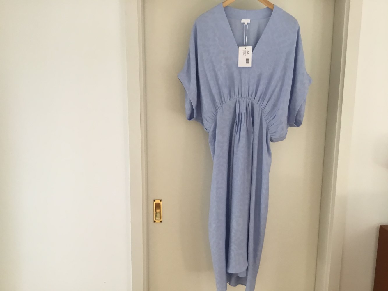 Neu! Sommerkleid von Lala Berlin in hellblau