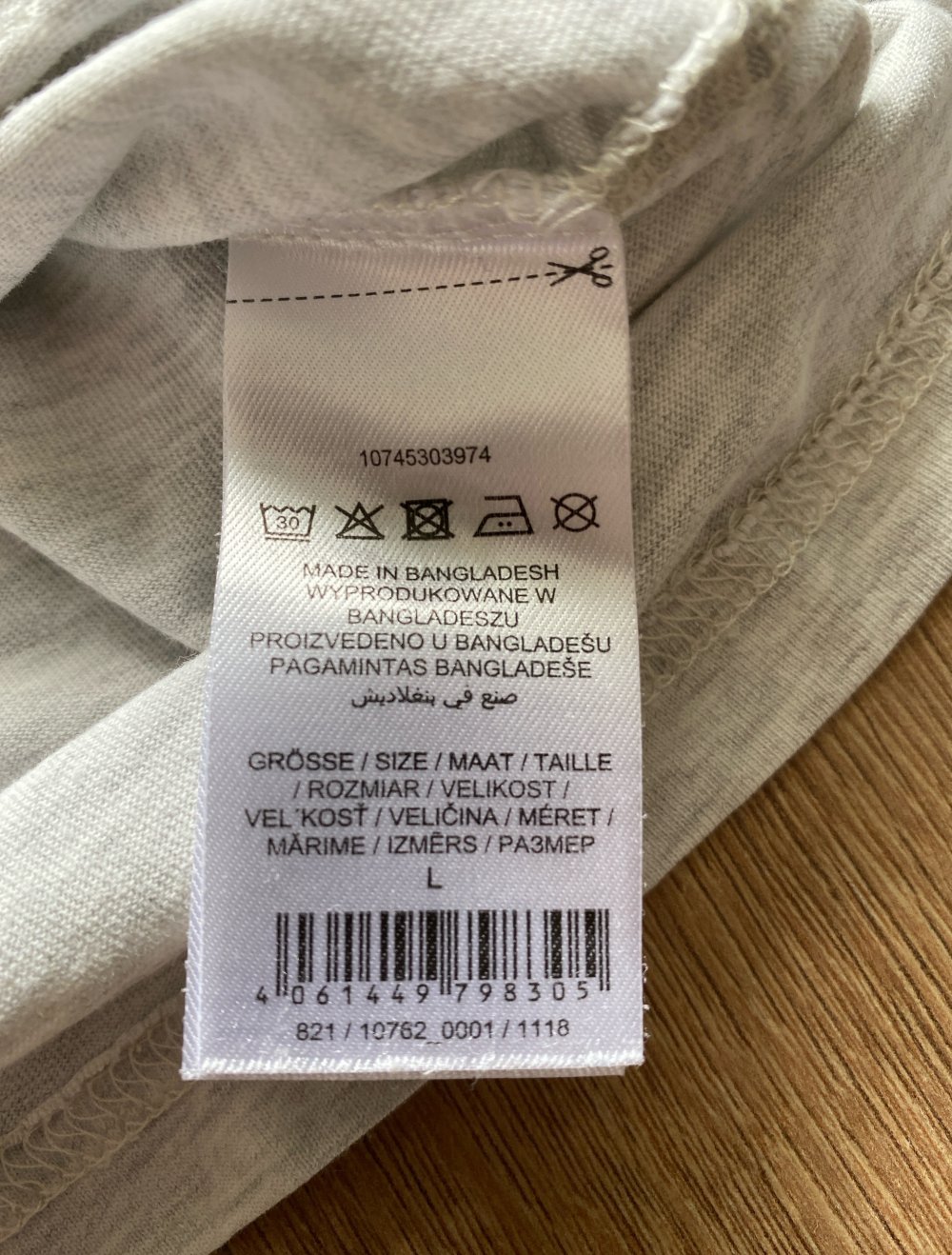 Review T-Shirt Größe L