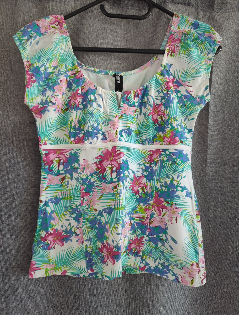 T-Shirt Shirt