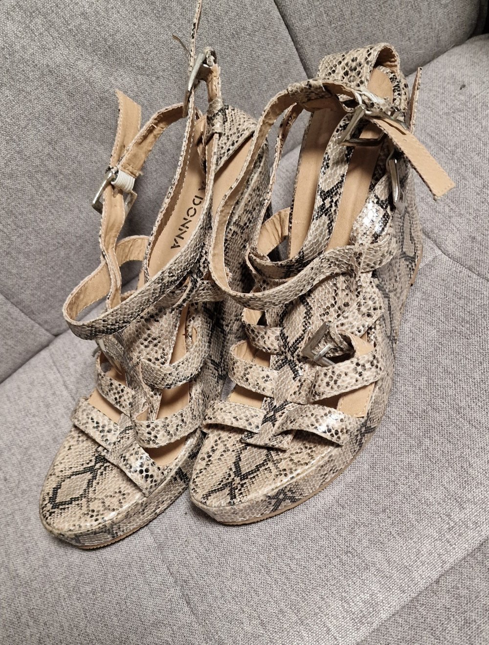 Keilabsatzschuhe
