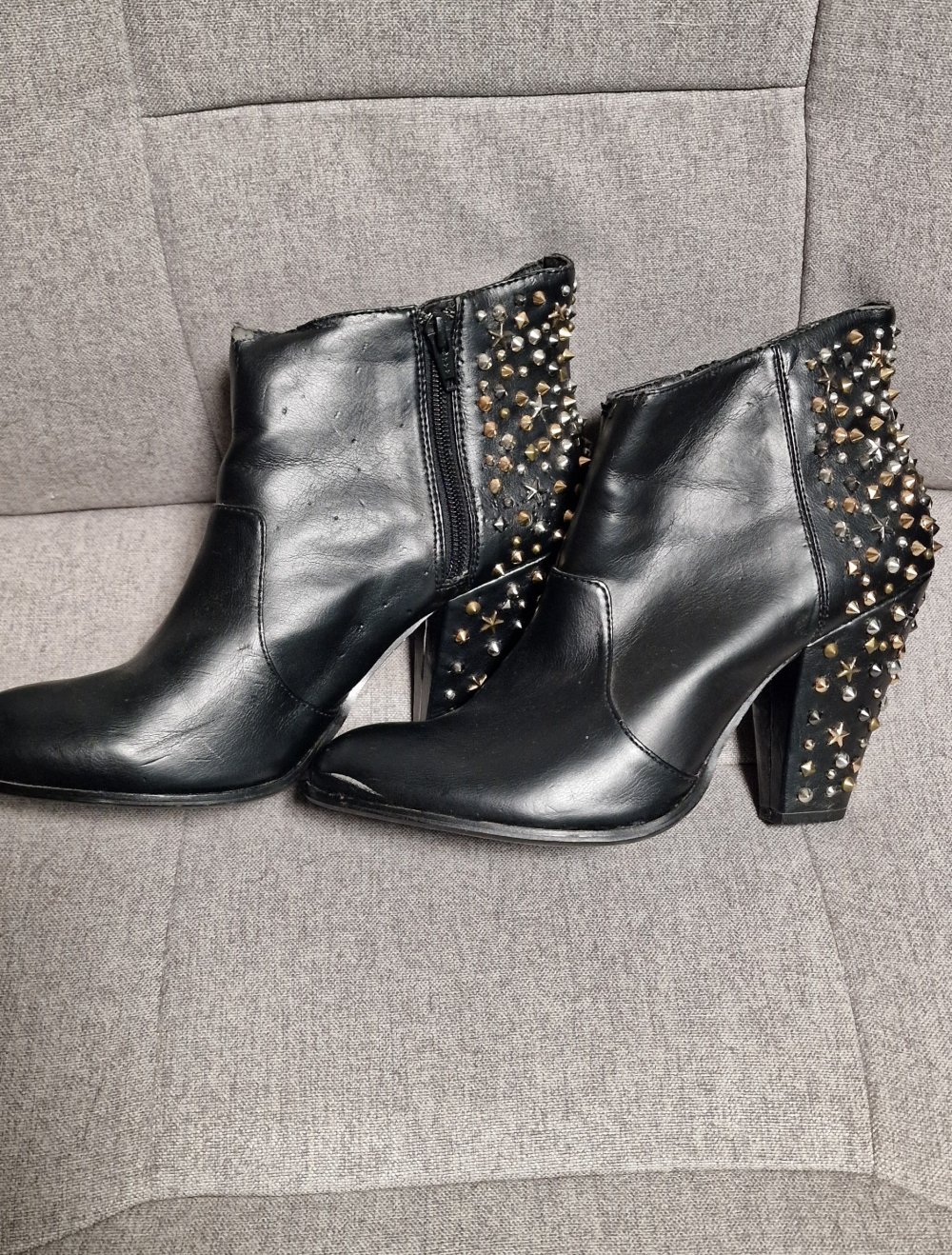 Nietenschuhe