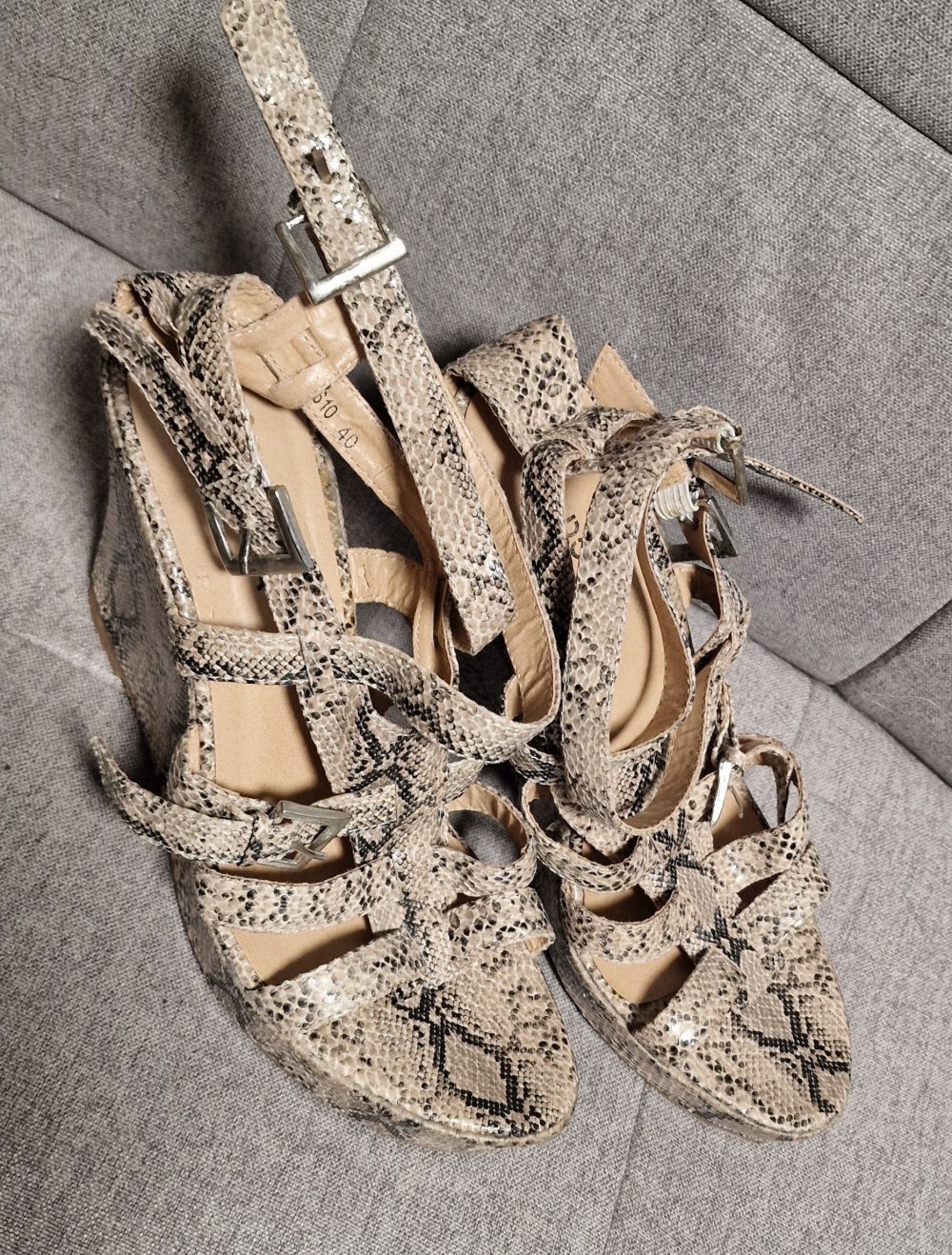 Keilabsatzschuhe